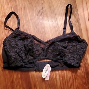 Victoria's Secret Lace Bra NWT